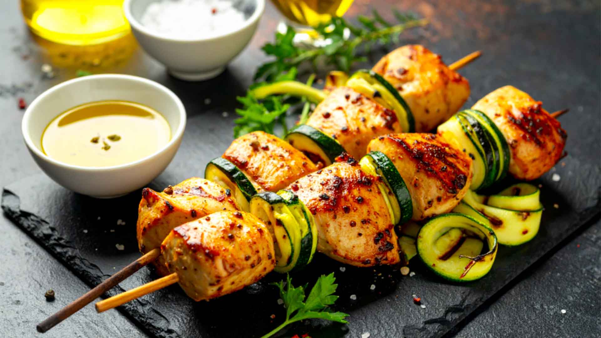 مرغ کنجدی با سس سویا